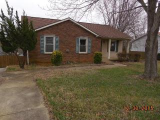604 Doane Dr, Clarksville, TN 37042-1811