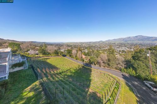 246 Montair Dr, Danville, CA 94526-3726