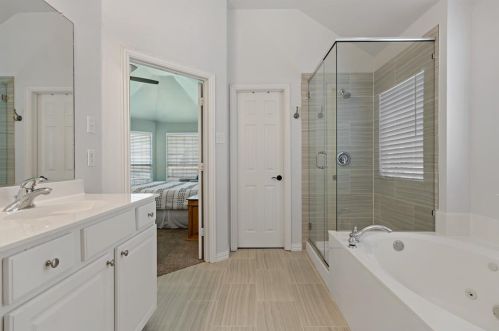 4216 Sharondale Dr, Lewisville TX  75022-0958 exterior