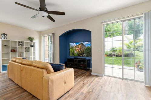 7504 Red Mill Cir, New Port Richey, FL 34653-2322