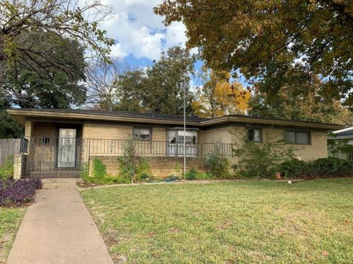 2529 Roger Williams Dr, Irving, TX 75061-1848