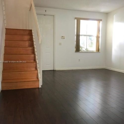 873 135th Ave, Hollywood, FL 33028-3169