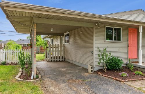 4222 Maplegrove Dr, Darbydale, OH 43123-3388
