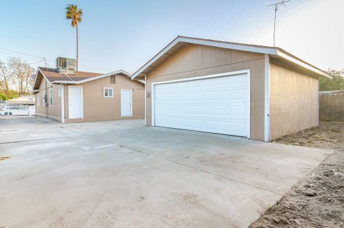 1731 Connie Way, Modesto CA  95354-4216 exterior