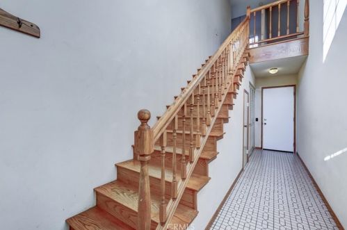 11690 Lakewood Blvd, Downey CA  90241-5272 exterior