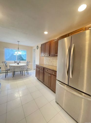 4 Valley Forge Dr, Wheatley Heights NY  11798-1215 exterior