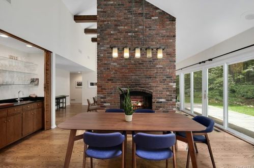 164 Westchester Ave, Scotts Corners NY  10576-1705 exterior