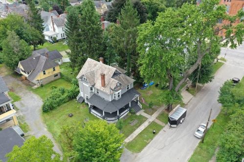 311 10th St, Franklin PA  16323-1150 exterior