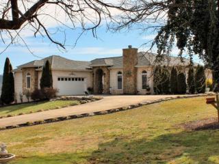 125 Timbertree Branch Rd, Kingsport, TN 37660-7024