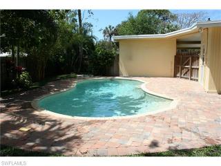 1278 Forest Ave, Naples FL  34102-5443 exterior