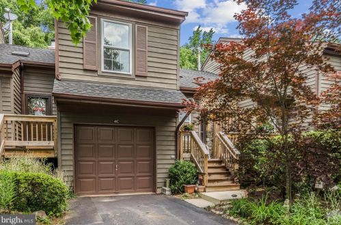 4 Brookline Ct, Princeton NJ  08540-1741 exterior