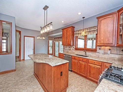 1640 Norman Dr, Sewickley PA  15143-8557 exterior