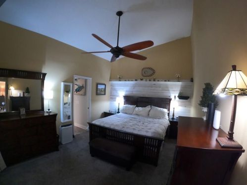 801 Live Oak Ave, Saint Petersburg FL  33703-3177 exterior