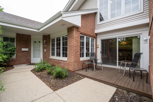 8948 Woodbridge Dr, Greendale, WI 53129-1084