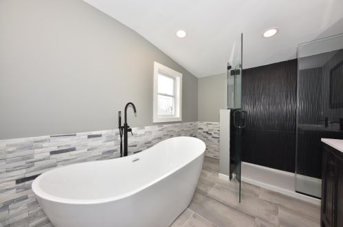 9127 Swan Cir, Milwaukee WI  53225-2719 exterior