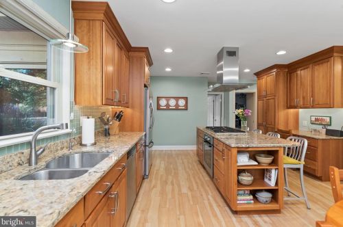 300 28th St, Camp Hill PA  17011-2801 exterior