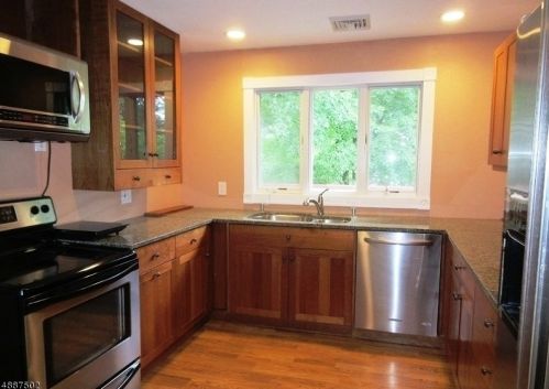 358 Lake Shore Dr, Parsippany NJ  07054-3235 exterior