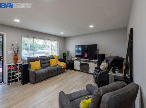 17601 Wickman Pl, San Lorenzo, CA 94580-1778