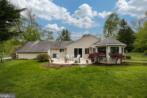 12 Chetwynd Rd, Paoli PA  19301-1818 exterior