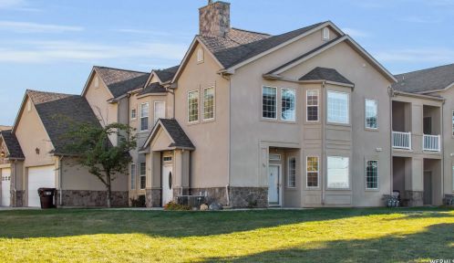 18 Courtyard Ln, Centerville UT  84014-2816 exterior