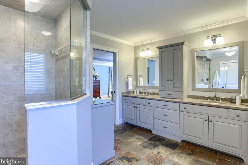 644 Southridge Dr, Navy Sup Dpt PA  17055-6025 exterior