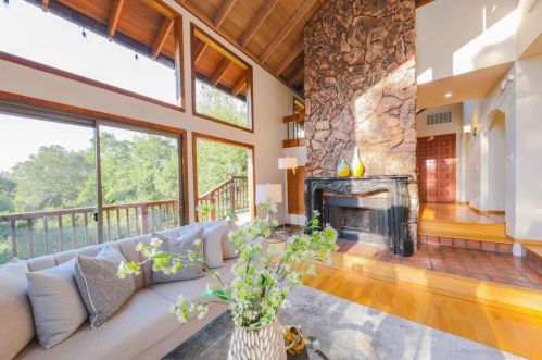 14910 Vickery Ave, Saratoga, CA 95070-6320