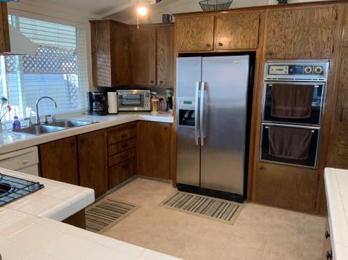 200 Queens Way, West Pittsburg CA  94565-5429 exterior