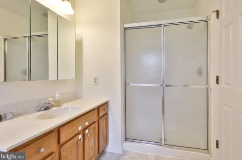 201 Carol Ct, Lansdale PA 19446-1576 exterior