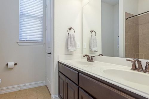 954 Beverly Ln, Allen TX  75013-5717 exterior