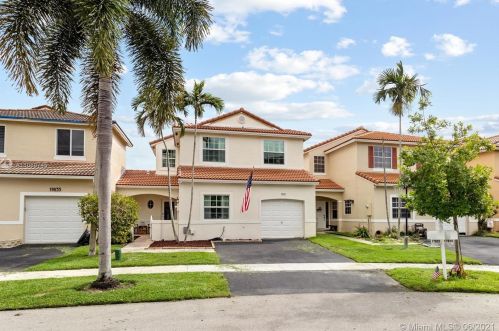 17825 10th Ct, Hollywood, FL 33029-4420