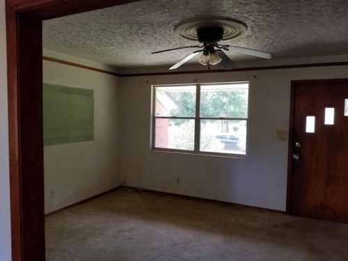 211 Hernandez St, Pensacola, FL 32503-4556
