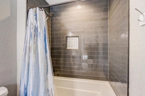 2953 95th St, Milwaukee WI  53227-3613 exterior