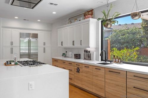 219 Jacob Ln, Encinitas CA  92024-2123 exterior