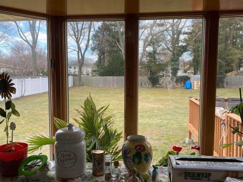 672 Larkfield Rd, Elwood NY  11731-5914 exterior