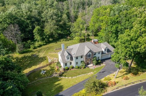 78 Warwick Estates Dr, Pine Island, NY 10969-1600