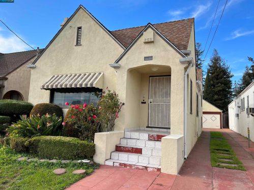 2527 Harrington Ave, Oakland, CA 94601-3813