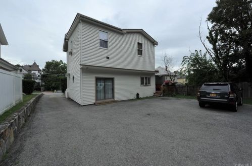 5 Maurice Ave, Crotonville NY  10562-5204 exterior