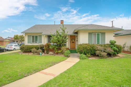 14706 Parron Ave, Gardena, CA 90249-3823