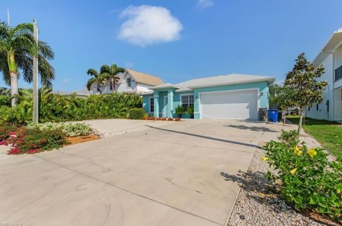 3592 Ruby Ave, Saint James City FL  33956-2208 exterior