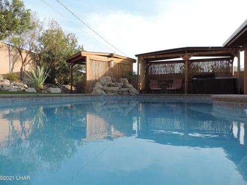 3148 Leawood Dr, Lake Havasu City, AZ 86404-3332
