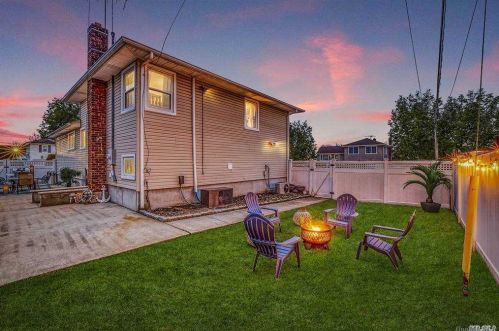 4041 Eve Dr, Seaford, NY 11783-1557