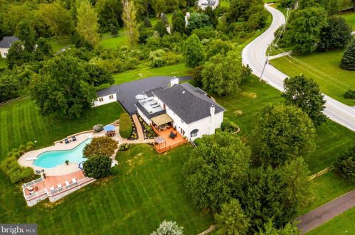 561 Font Rd, Downingtown, PA 19335-1570