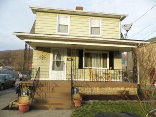 7410 Yale Ave, Pittsburgh, PA 15225-1027