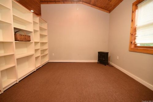 56 Floradan Rd, Tompkins Corners NY  10579-3032 exterior