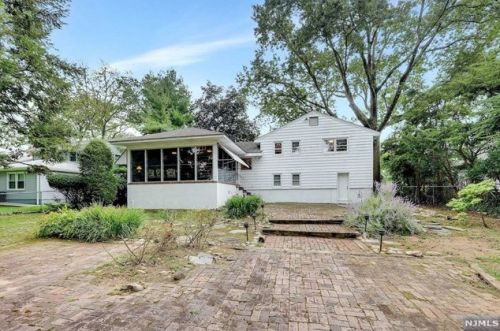 243 Burnside Pl, Ridgewood NJ  07450-1701 exterior