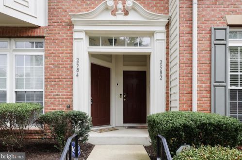 2582 Eastbourne Dr, Woodbridge, VA 22191-4059