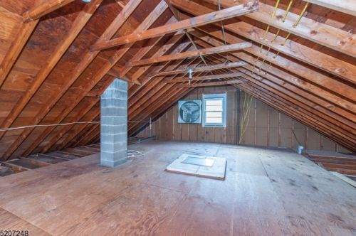 21 Diana Rd, Greystone Park NJ  07950-2104 exterior