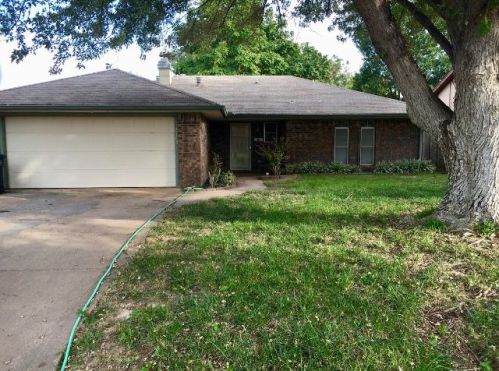 2719 Sunnybrook Ln, Enid, OK 73703-6535