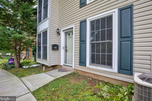 802 Middleton Pl, Norristown, PA 19403-2838
