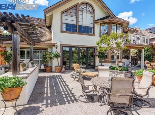 660 Blue Spruce Dr, Danville, CA 94506-4523